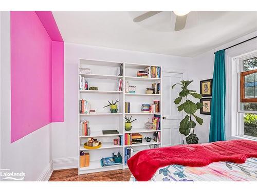 237 Fifth Street, Collingwood, ON - Indoor Photo Showing Bedroom