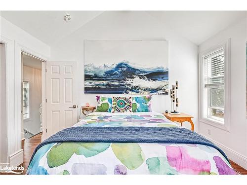 237 Fifth Street, Collingwood, ON - Indoor Photo Showing Bedroom