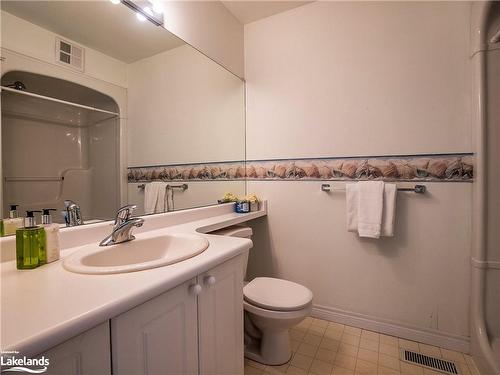 104-35 Dairy Lane, Huntsville, ON - Indoor Photo Showing Bathroom