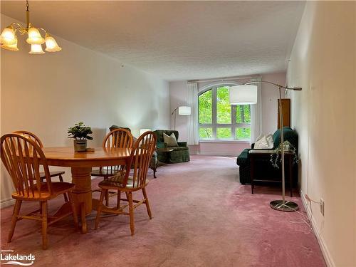 104-35 Dairy Lane, Huntsville, ON - Indoor Photo Showing Dining Room