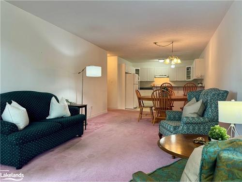 104-35 Dairy Lane, Huntsville, ON - Indoor Photo Showing Living Room