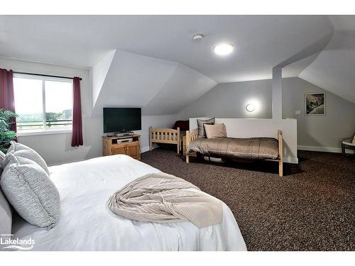 17-104 Farm Gate Road, Town Of Blue Mountains, ON - Indoor Photo Showing Bedroom