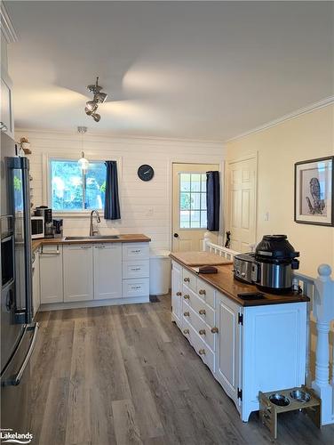 398 Gill Street, Orillia, ON - Indoor Photo Showing Kitchen