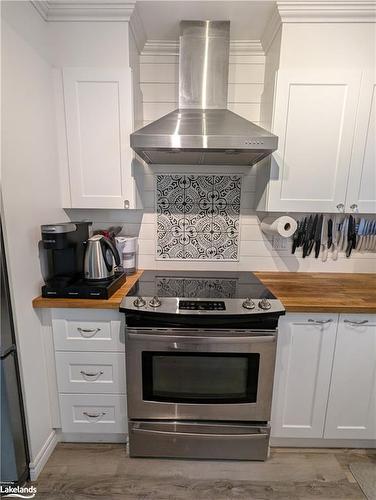 398 Gill Street, Orillia, ON - Indoor Photo Showing Kitchen