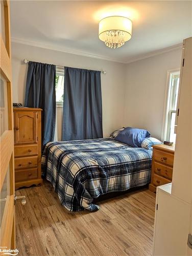 398 Gill Street, Orillia, ON - Indoor Photo Showing Bedroom