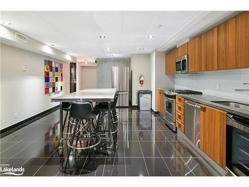 309-318 King Street E, Toronto, ON - Indoor Photo Showing Kitchen With Stainless Steel Kitchen