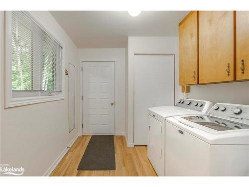 46 Brook Avenue, Tiny, ON - Indoor Photo Showing Laundry Room