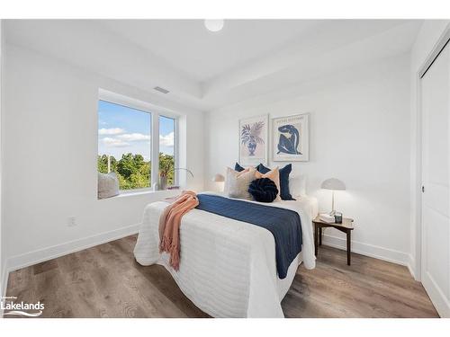 308-19B West Street N, Fenelon Falls, ON - Indoor Photo Showing Bedroom