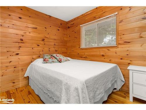 624 Skyline Drive, Armour, ON - Indoor Photo Showing Bedroom