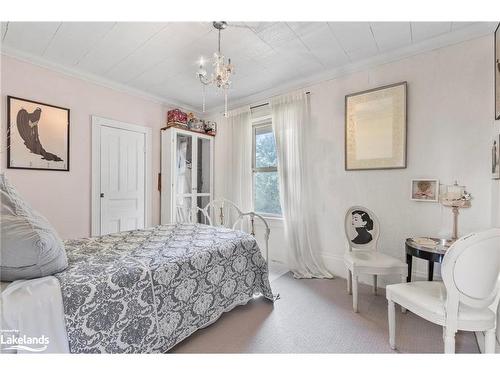 11162 County Road 10, Clearview, ON - Indoor Photo Showing Bedroom