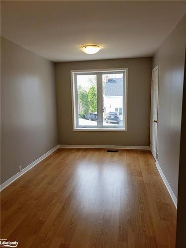 19 Lansdowne Street W, Huntsville, ON - Indoor Photo Showing Other Room