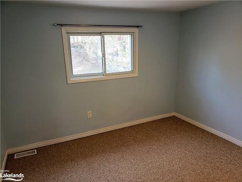 19 Lansdowne Street W, Huntsville, ON - Indoor Photo Showing Other Room