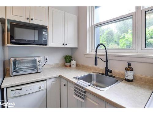 3-118 Isabella Street, Parry Sound, ON - Indoor Photo Showing Kitchen