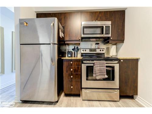 207-2 Brandy Lane Drive, Collingwood, ON - Indoor Photo Showing Kitchen