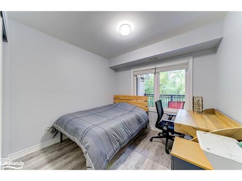 207-2 Brandy Lane Drive, Collingwood, ON - Indoor Photo Showing Bedroom