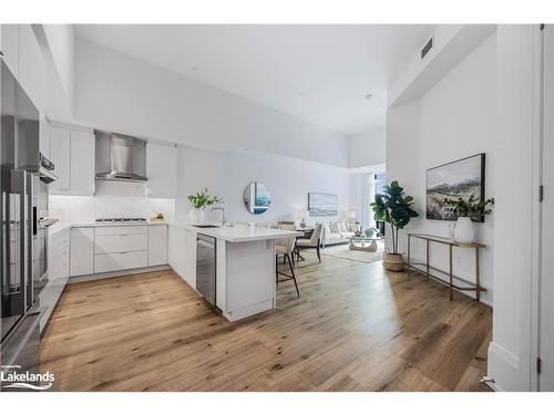 Ph617-1 Hume Street, Collingwood, ON - Indoor Photo Showing Kitchen