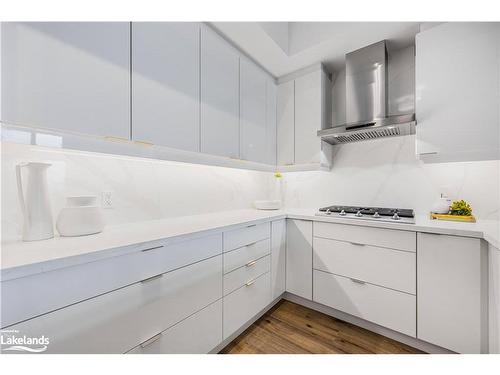 Ph617-1 Hume Street, Collingwood, ON - Indoor Photo Showing Kitchen With Upgraded Kitchen