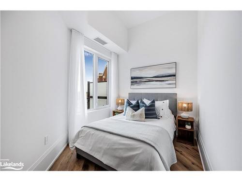 Ph617-1 Hume Street, Collingwood, ON - Indoor Photo Showing Bedroom