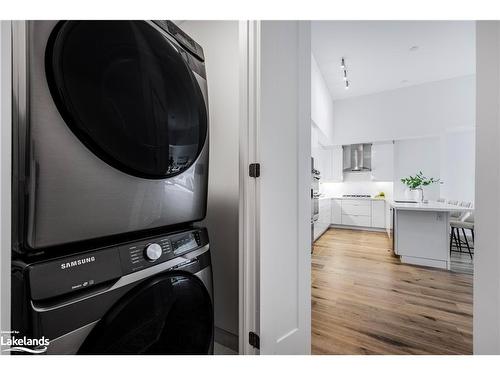 Ph617-1 Hume Street, Collingwood, ON - Indoor Photo Showing Laundry Room