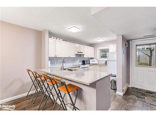 387 Mariners Way, Collingwood, ON - Indoor Photo Showing Kitchen With Double Sink