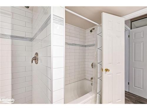 387 Mariners Way, Collingwood, ON - Indoor Photo Showing Bathroom