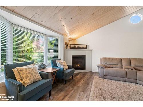 85 Beaumont Drive, Bracebridge, ON - Indoor Photo Showing Living Room With Fireplace