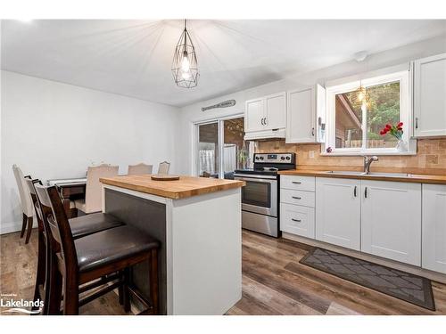 85 Beaumont Drive, Bracebridge, ON - Indoor Photo Showing Kitchen With Double Sink