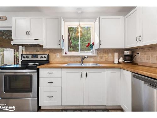 85 Beaumont Drive, Bracebridge, ON - Indoor Photo Showing Kitchen With Double Sink