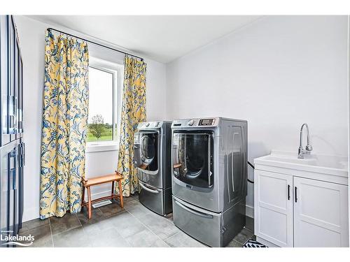 638508 St Vincent-Sydenham Townline, Sydenham, ON - Indoor Photo Showing Laundry Room