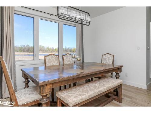 18 Swan Lane, Port Mcnicoll, ON - Indoor Photo Showing Dining Room