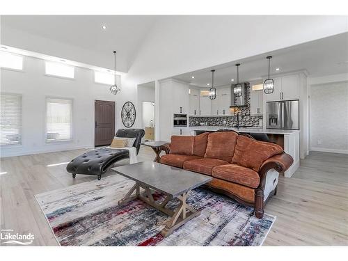 18 Swan Lane, Port Mcnicoll, ON - Indoor Photo Showing Living Room