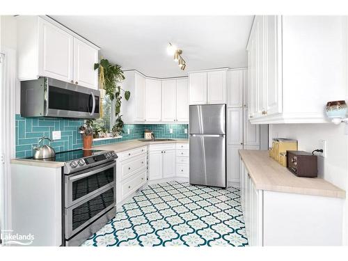 26 Mckibbon Drive, Meaford, ON - Indoor Photo Showing Kitchen With Stainless Steel Kitchen