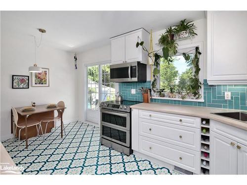 26 Mckibbon Drive, Meaford, ON - Indoor Photo Showing Kitchen