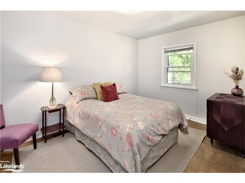 26 Mckibbon Drive, Meaford, ON - Indoor Photo Showing Bedroom