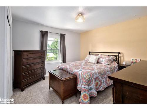 26 Mckibbon Drive, Meaford, ON - Indoor Photo Showing Bedroom