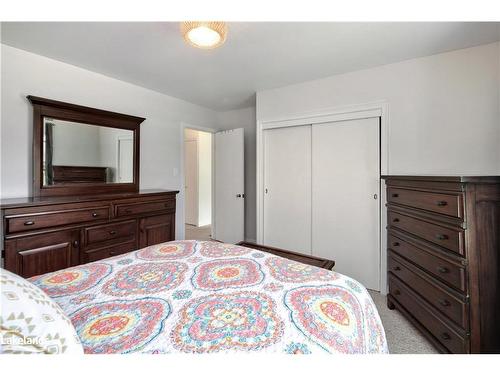 26 Mckibbon Drive, Meaford, ON - Indoor Photo Showing Bedroom