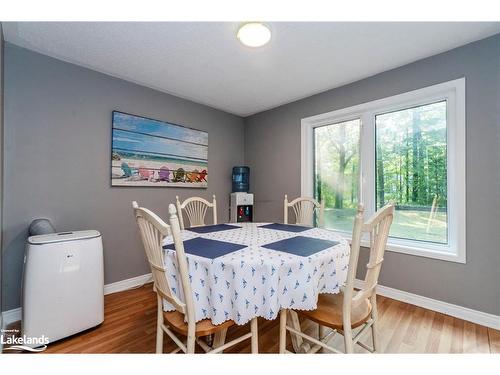 6 Monica Road, Tiny, ON - Indoor Photo Showing Dining Room