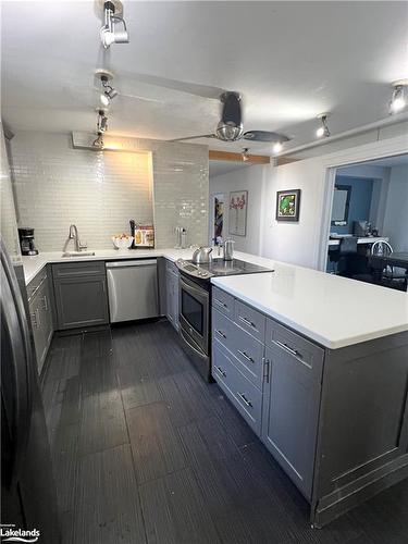 22 Market Street, Collingwood, ON - Indoor Photo Showing Kitchen With Upgraded Kitchen