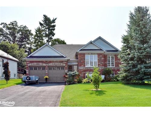 61 Regina Boulevard, Wasaga Beach, ON - Outdoor With Facade