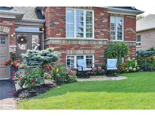 61 Regina Boulevard, Wasaga Beach, ON - Outdoor With Facade