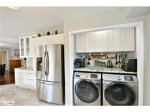 61 Regina Boulevard, Wasaga Beach, ON - Indoor Photo Showing Laundry Room