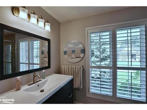 61 Regina Boulevard, Wasaga Beach, ON - Indoor Photo Showing Bathroom