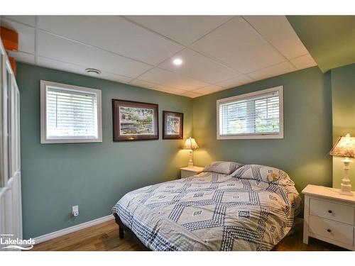 61 Regina Boulevard, Wasaga Beach, ON - Indoor Photo Showing Bedroom