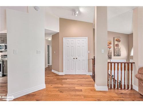 8 Sheffield Terrace, Collingwood, ON - Indoor Photo Showing Other Room