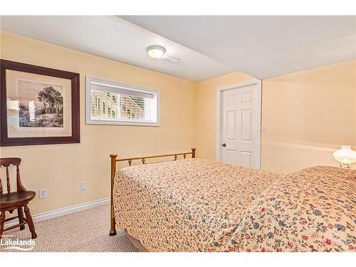 8 Sheffield Terrace, Collingwood, ON - Indoor Photo Showing Bedroom