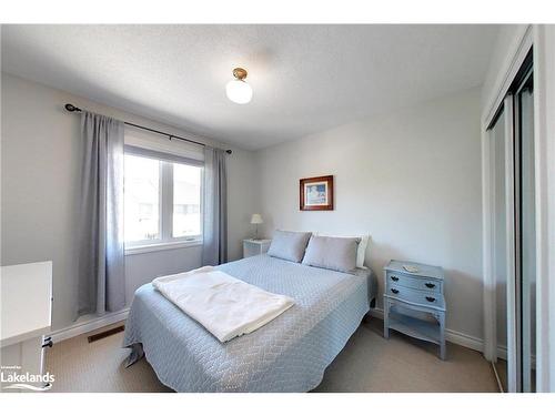 6 Port Road, Collingwood, ON - Indoor Photo Showing Bedroom