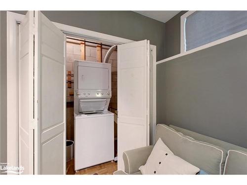 6 Port Road, Collingwood, ON - Indoor Photo Showing Laundry Room