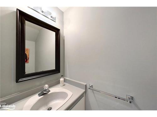 6 Port Road, Collingwood, ON - Indoor Photo Showing Bathroom