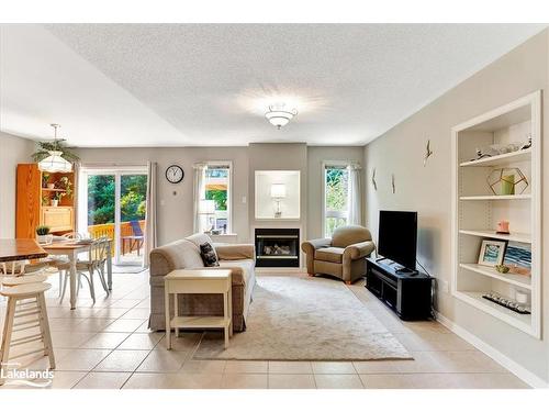 28 Northwood Drive, Wasaga Beach, ON - Indoor Photo Showing Living Room With Fireplace