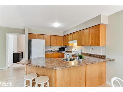 28 Northwood Drive, Wasaga Beach, ON - Indoor Photo Showing Kitchen With Double Sink